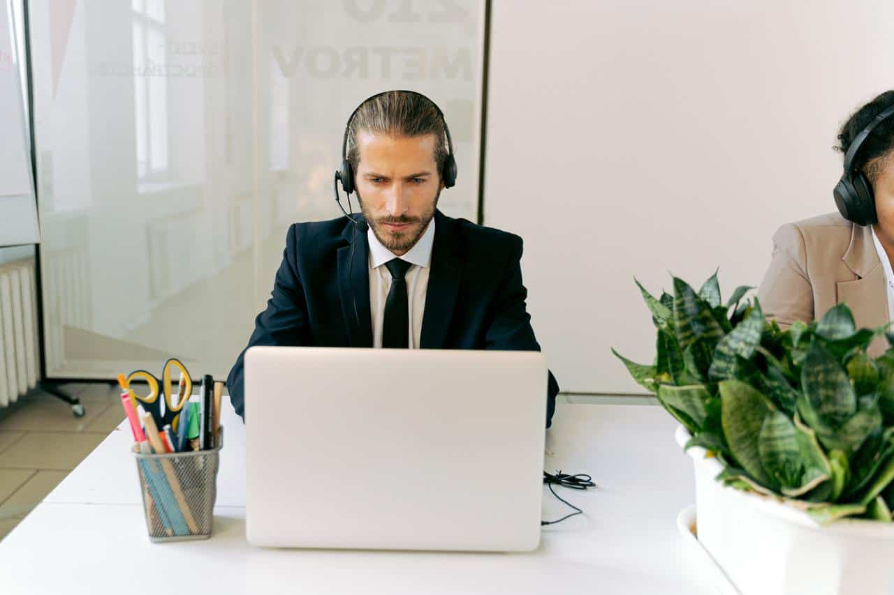 Customer service agent with headset